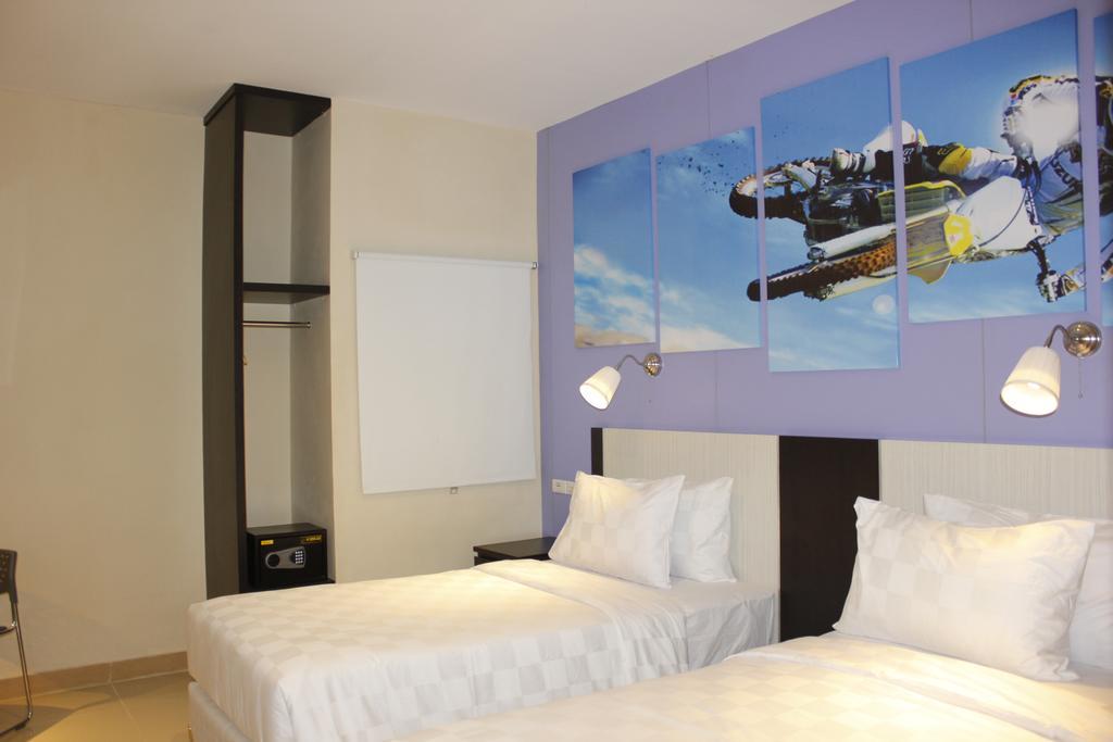 Sinar Sport Hotel Bengkulu Esterno foto