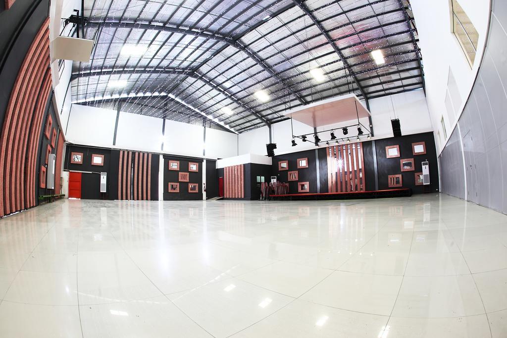Sinar Sport Hotel Bengkulu Esterno foto